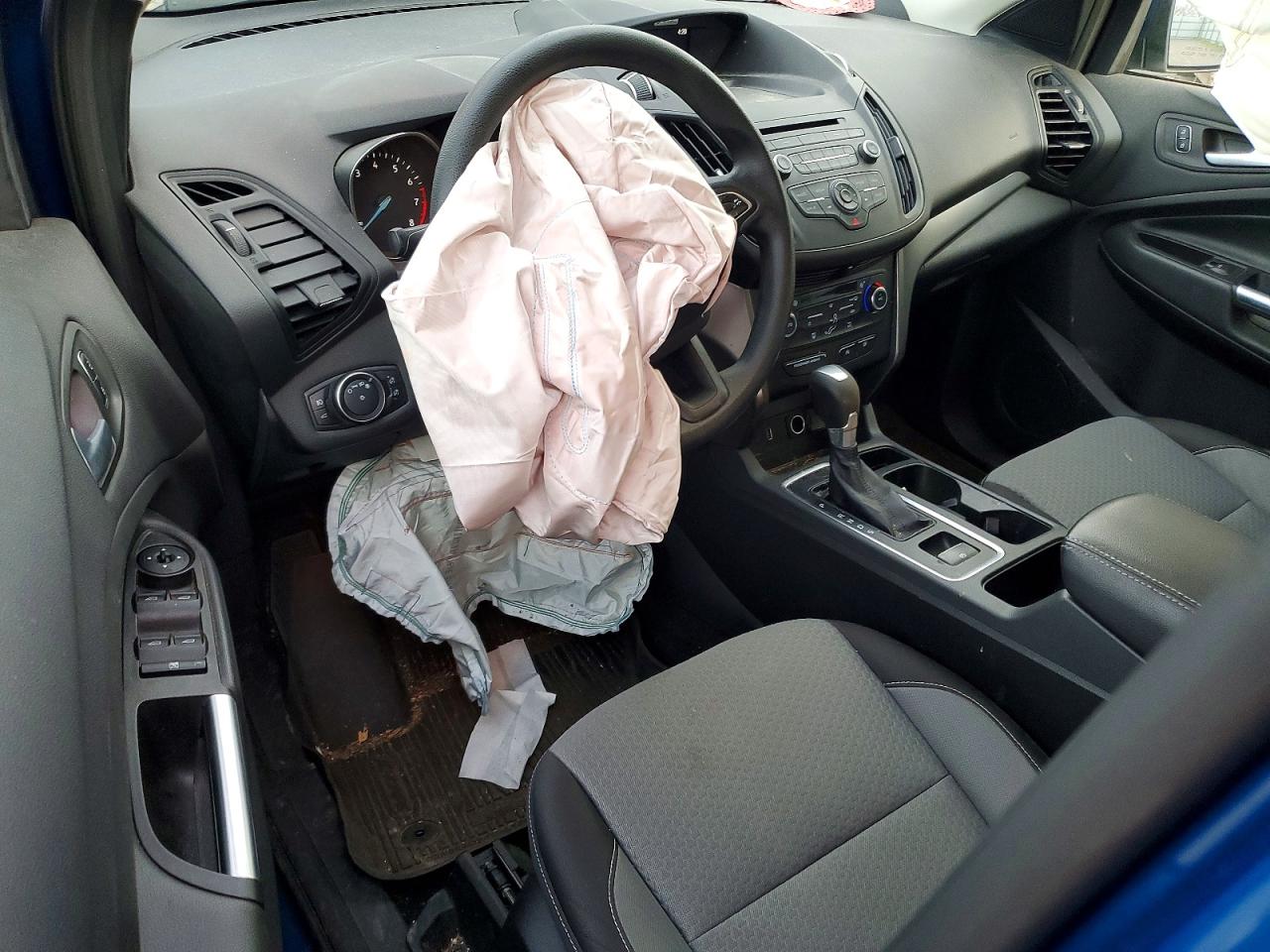 2017 FORD ESCAPE SE photo 8
