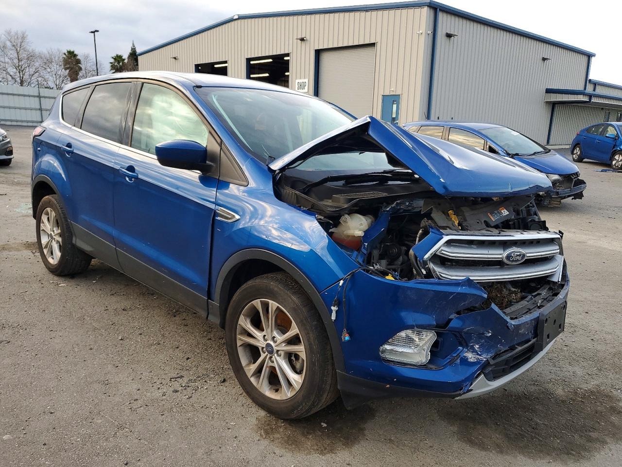 2017 FORD ESCAPE SE photo 4