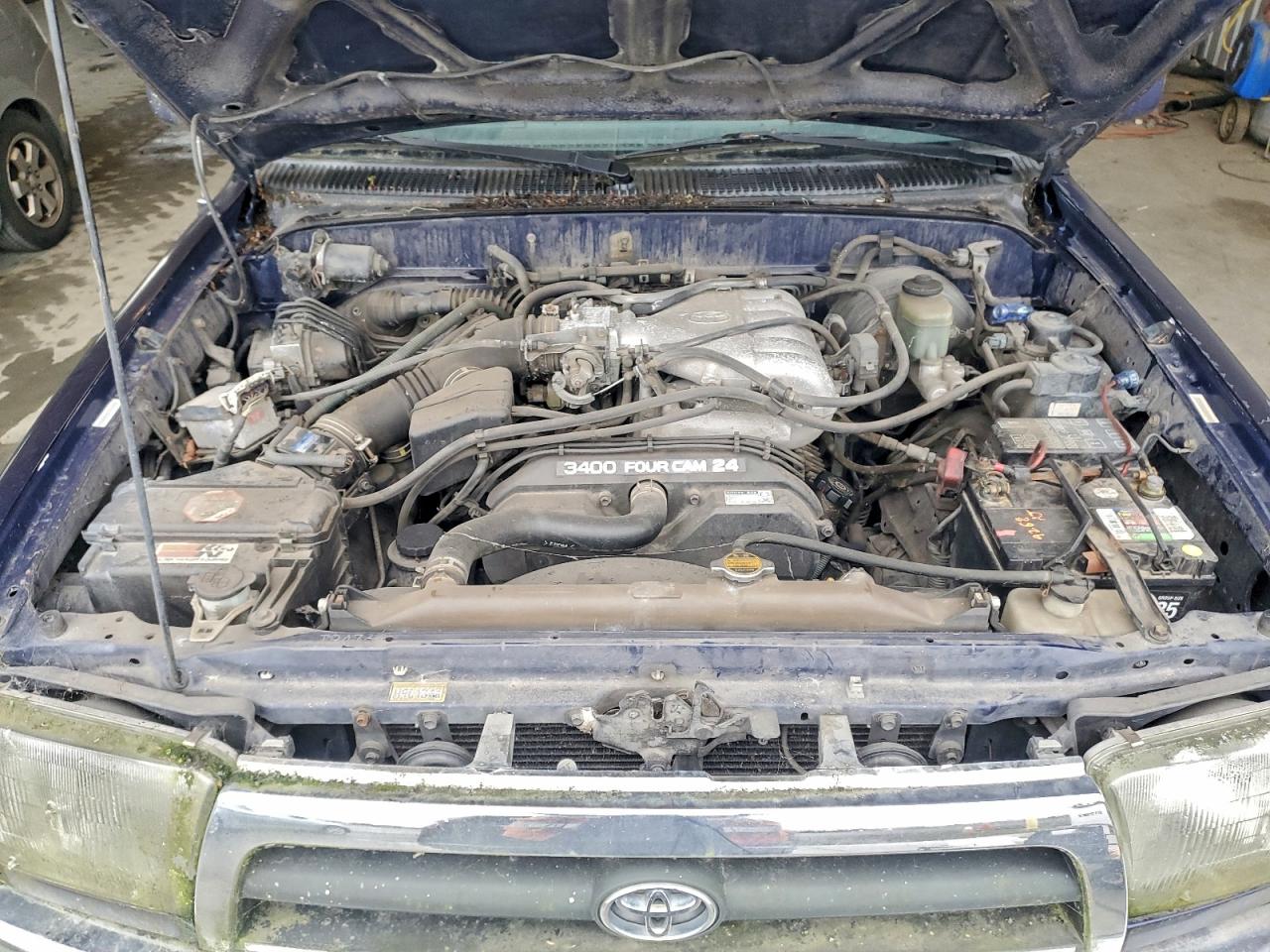 1997 TOYOTA 4RUNNER SR5 photo 12