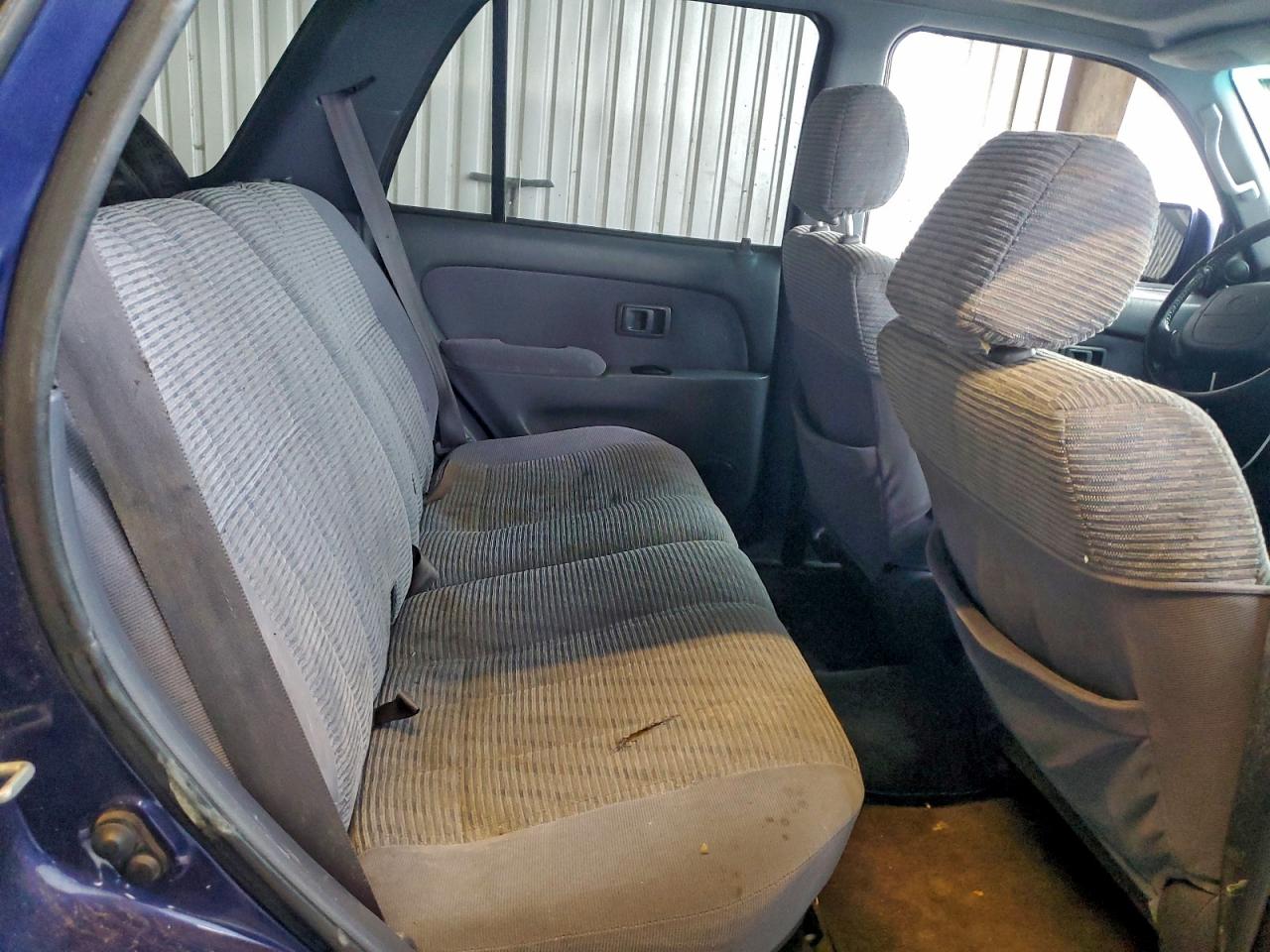 1997 TOYOTA 4RUNNER SR5 photo 11
