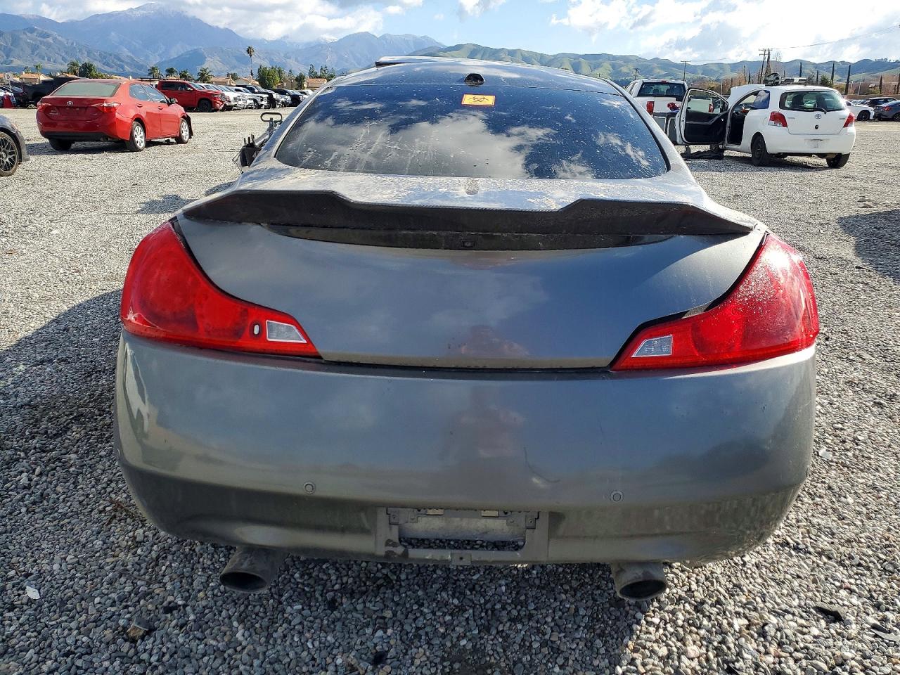 2012 INFINITI G37 BASE photo 6