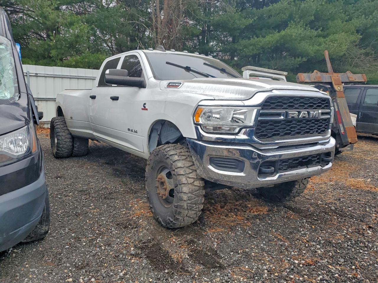 2020 RAM 3500 TRADESMAN photo 4