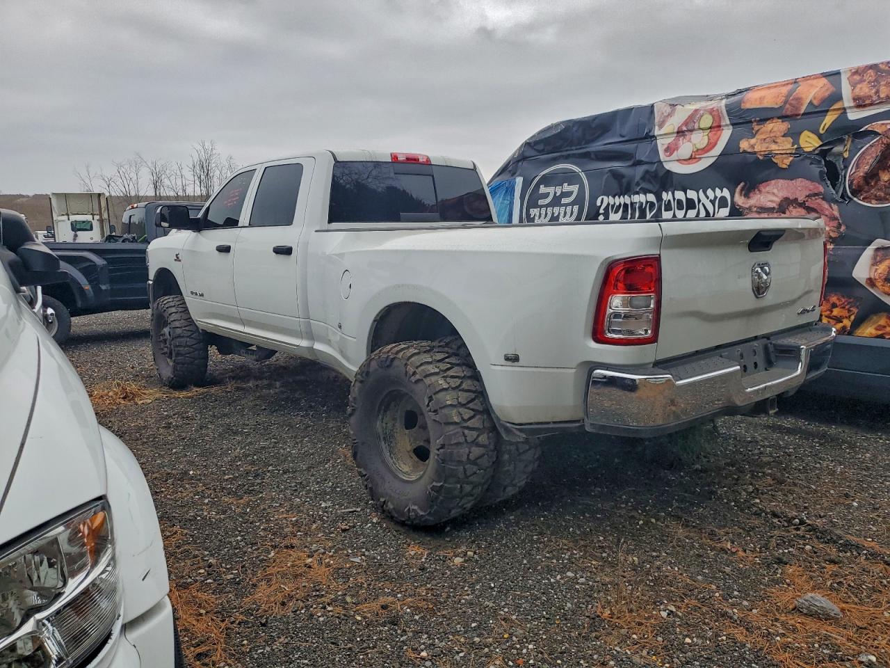2020 RAM 3500 TRADESMAN photo 2