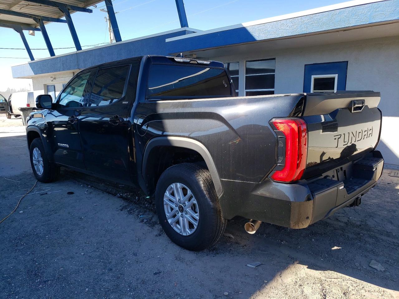 2024 TOYOTA TUNDRA CREWMAX SR photo 2