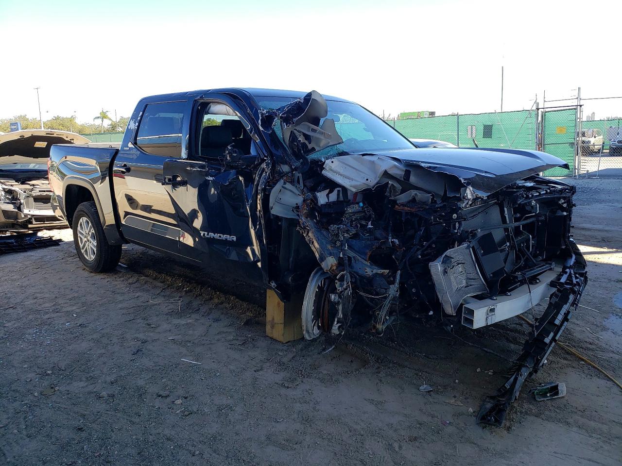 2024 TOYOTA TUNDRA CREWMAX SR photo 4
