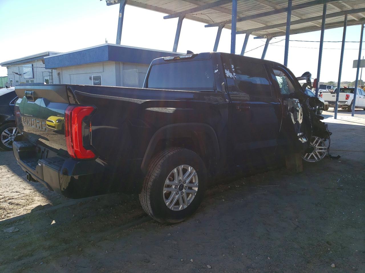 2024 TOYOTA TUNDRA CREWMAX SR photo 3