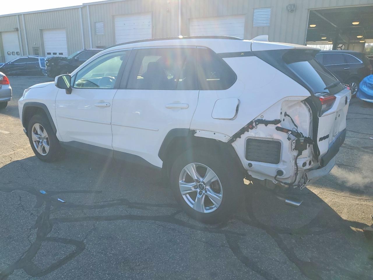 2019 TOYOTA RAV4 photo 2