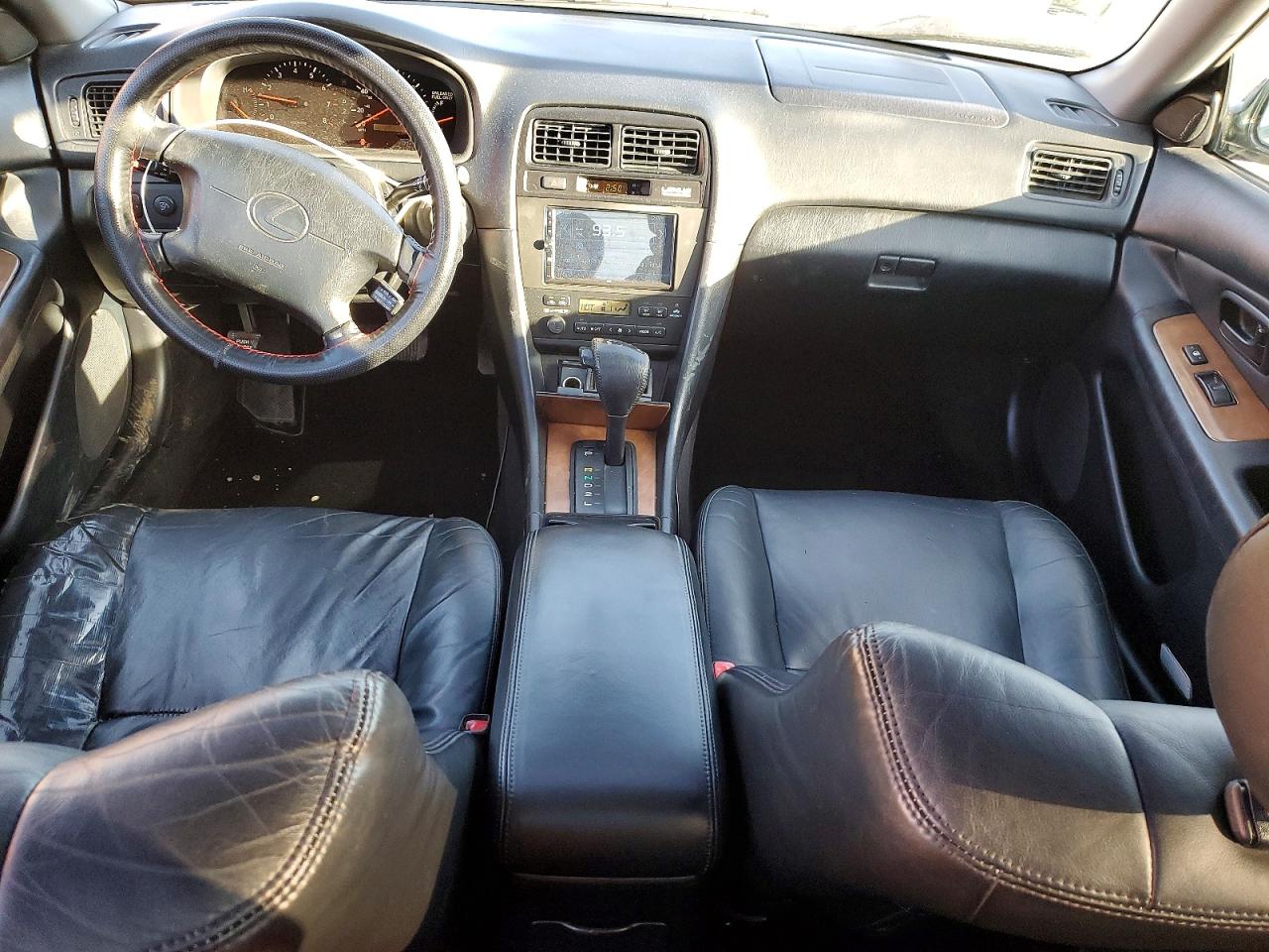 1999 LEXUS ES 300 photo 8