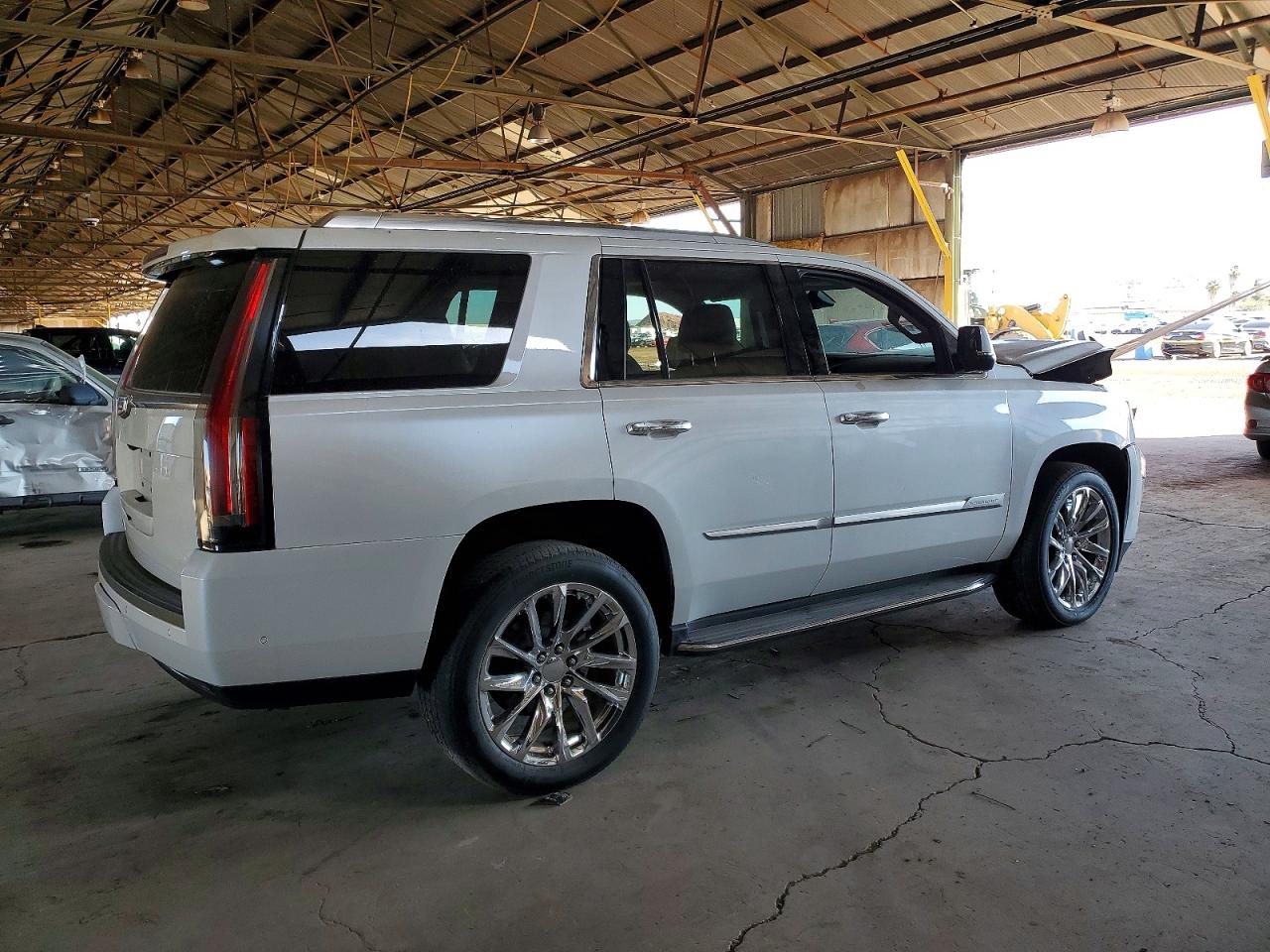 2020 CADILLAC ESCALADE LUXURY photo 3