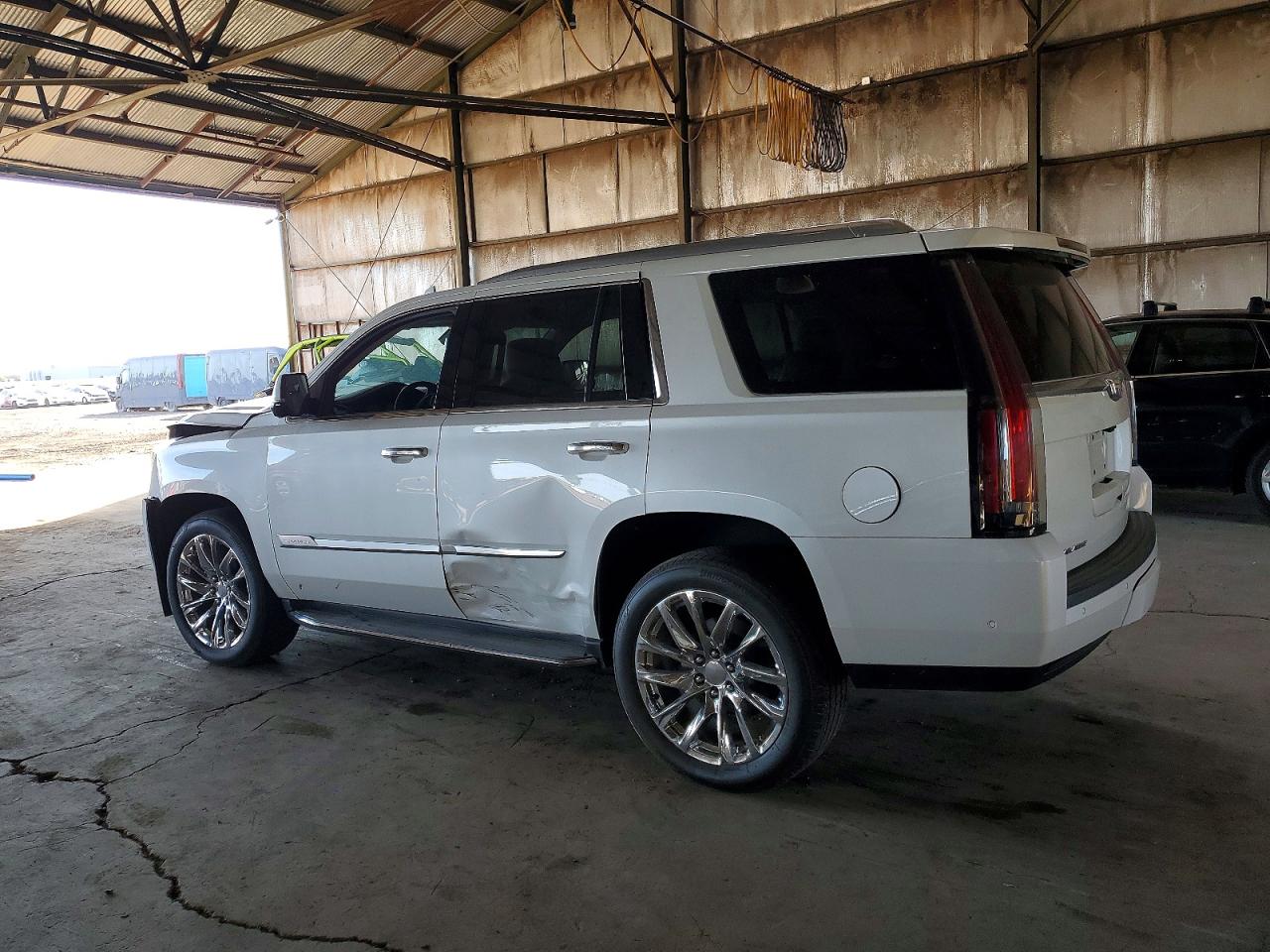 2020 CADILLAC ESCALADE LUXURY photo 2