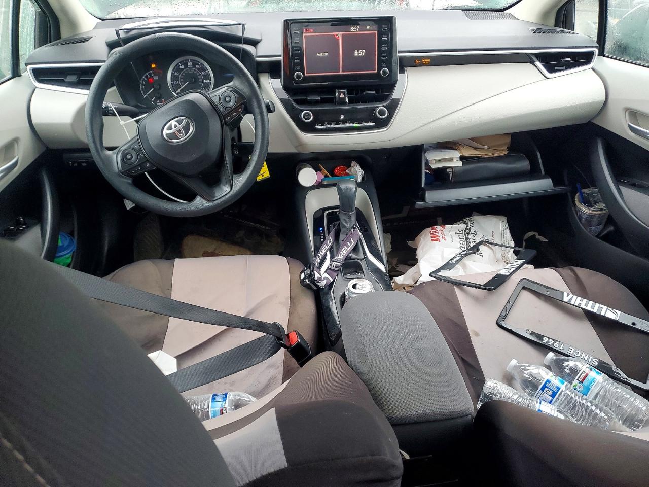2020 TOYOTA COROLLA LE photo 8