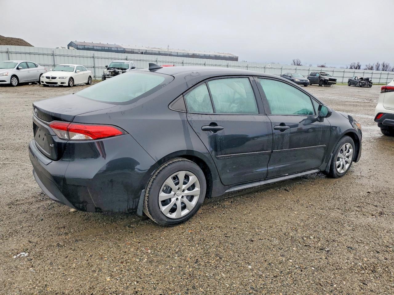 2020 TOYOTA COROLLA LE photo 3