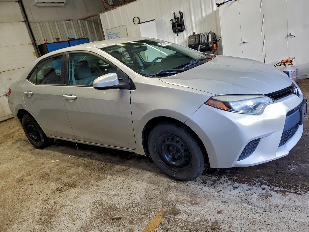 2015 TOYOTA COROLLA L photo 4