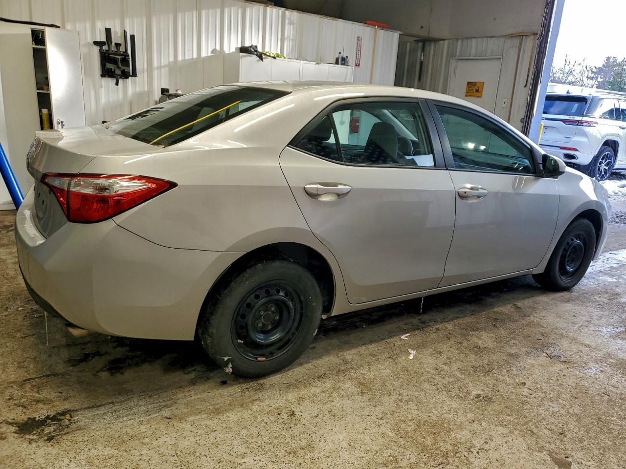 2015 TOYOTA COROLLA L photo 3