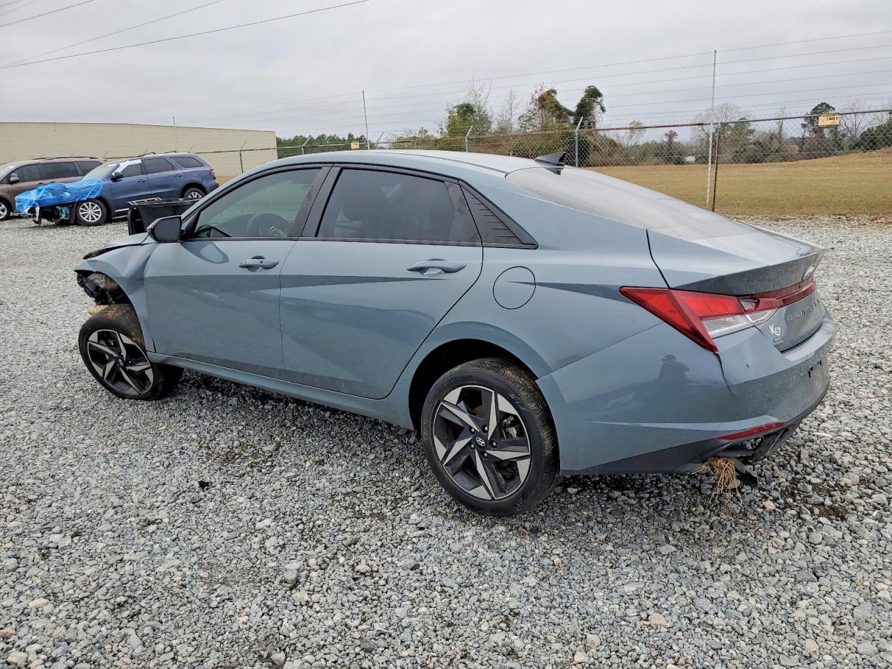 2023 HYUNDAI ELANTRA SEL photo 2