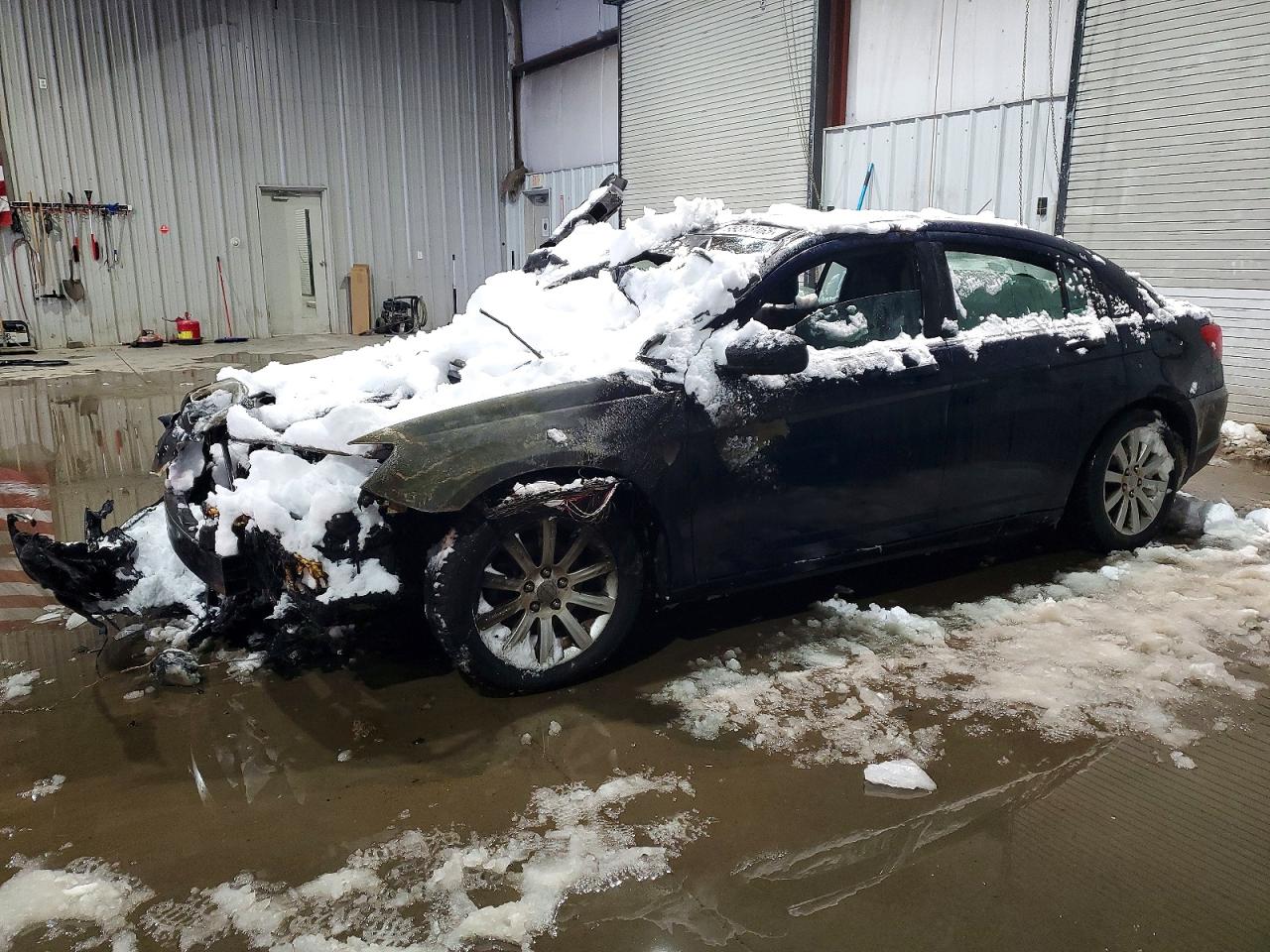 2013 CHRYSLER 200