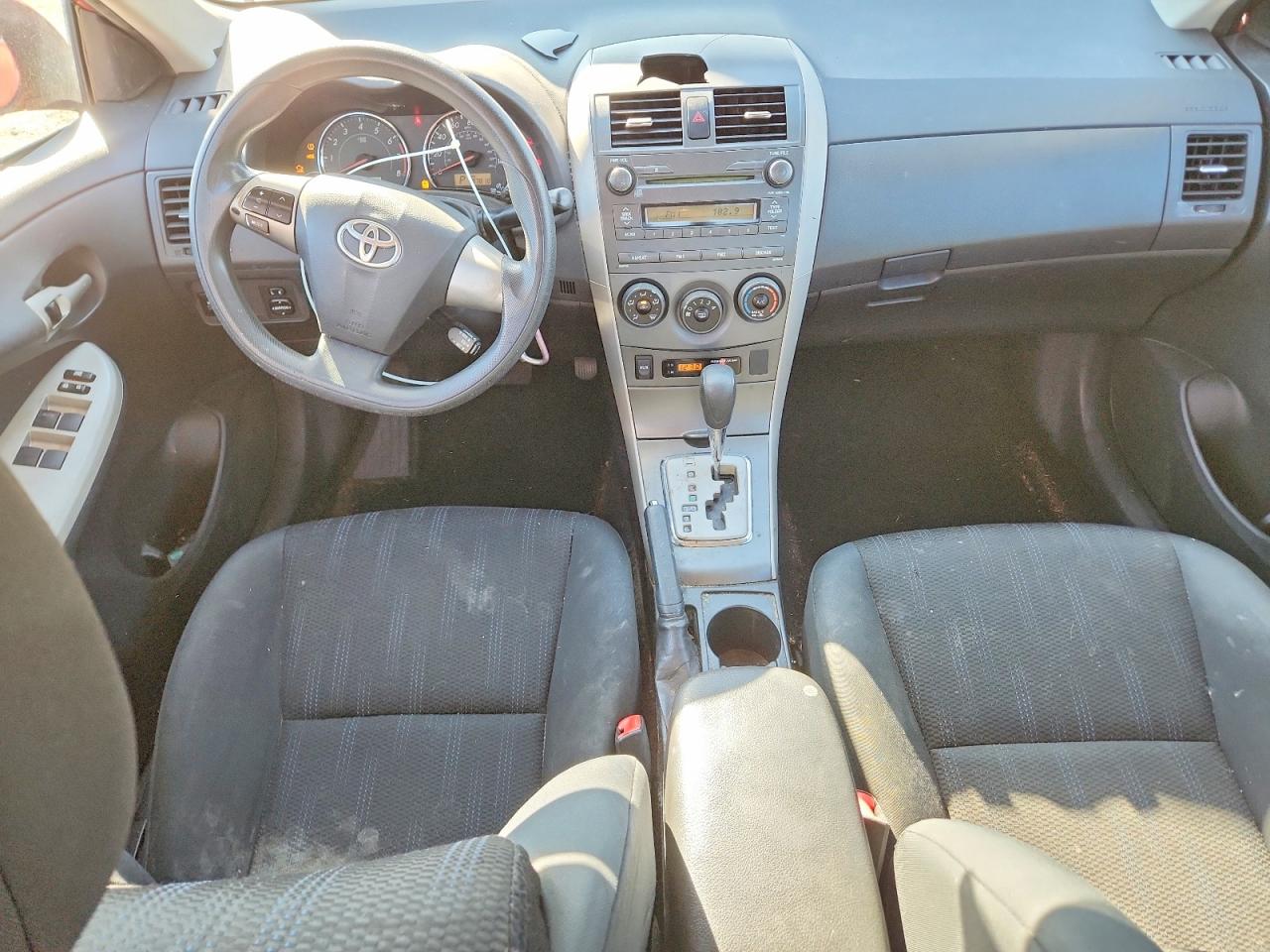 2011 TOYOTA COROLLA BASE photo 8