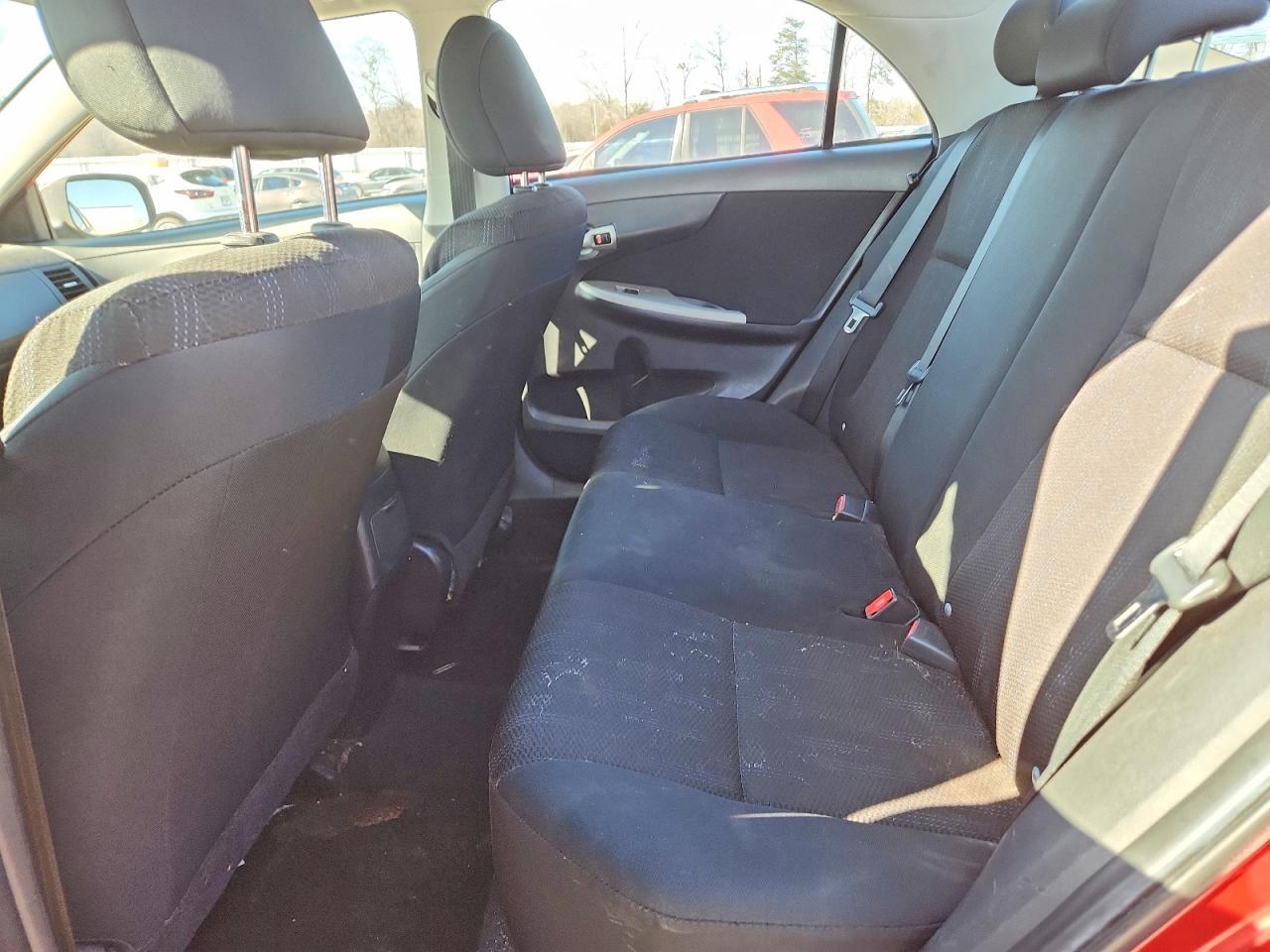2011 TOYOTA COROLLA BASE photo 10