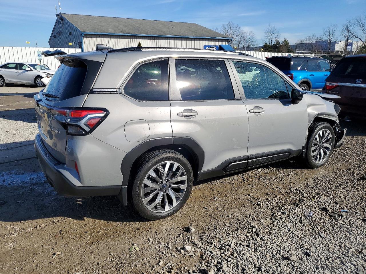 2025 SUBARU FORESTER TOURING photo 5