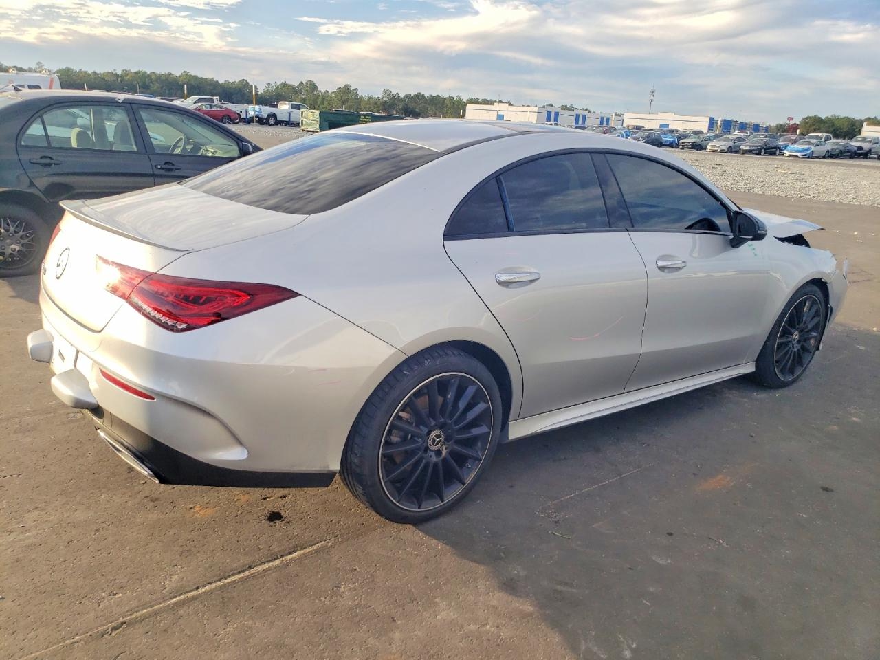 2022 MERCEDES-BENZ CLA 250 photo 3