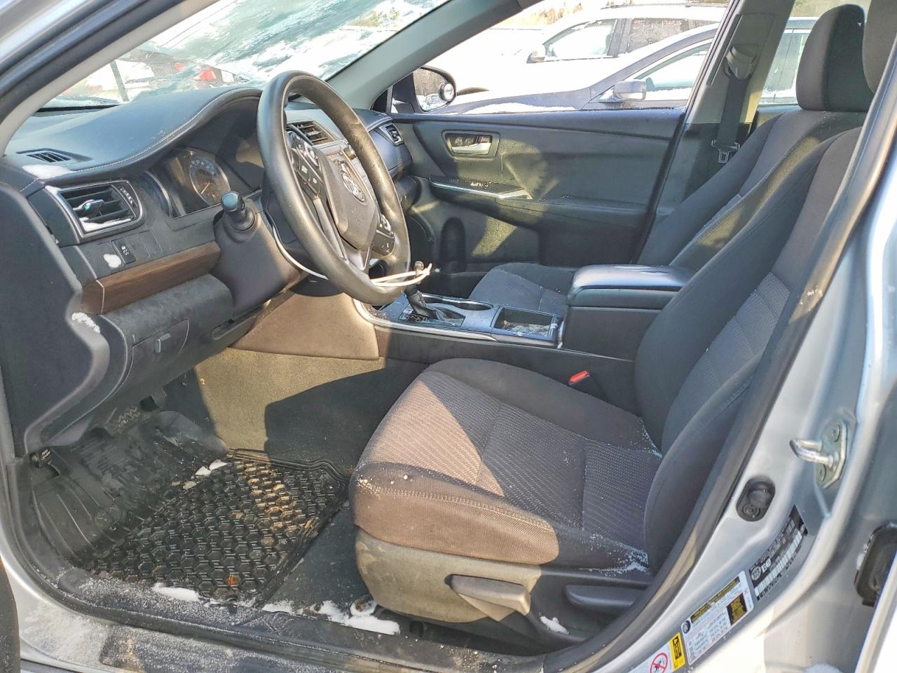 2017 TOYOTA CAMRY LE photo 13