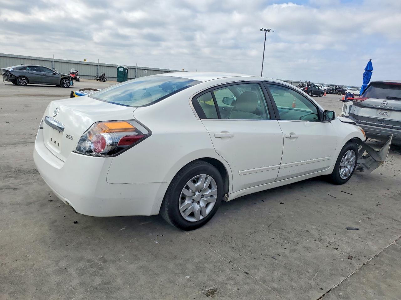 2012 NISSAN ALTIMA BASE photo 3