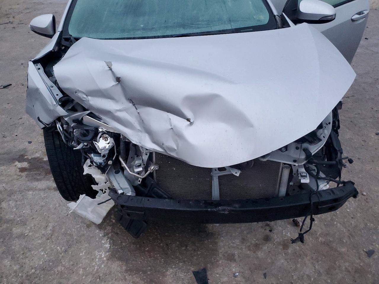 2014 TOYOTA COROLLA L photo 11