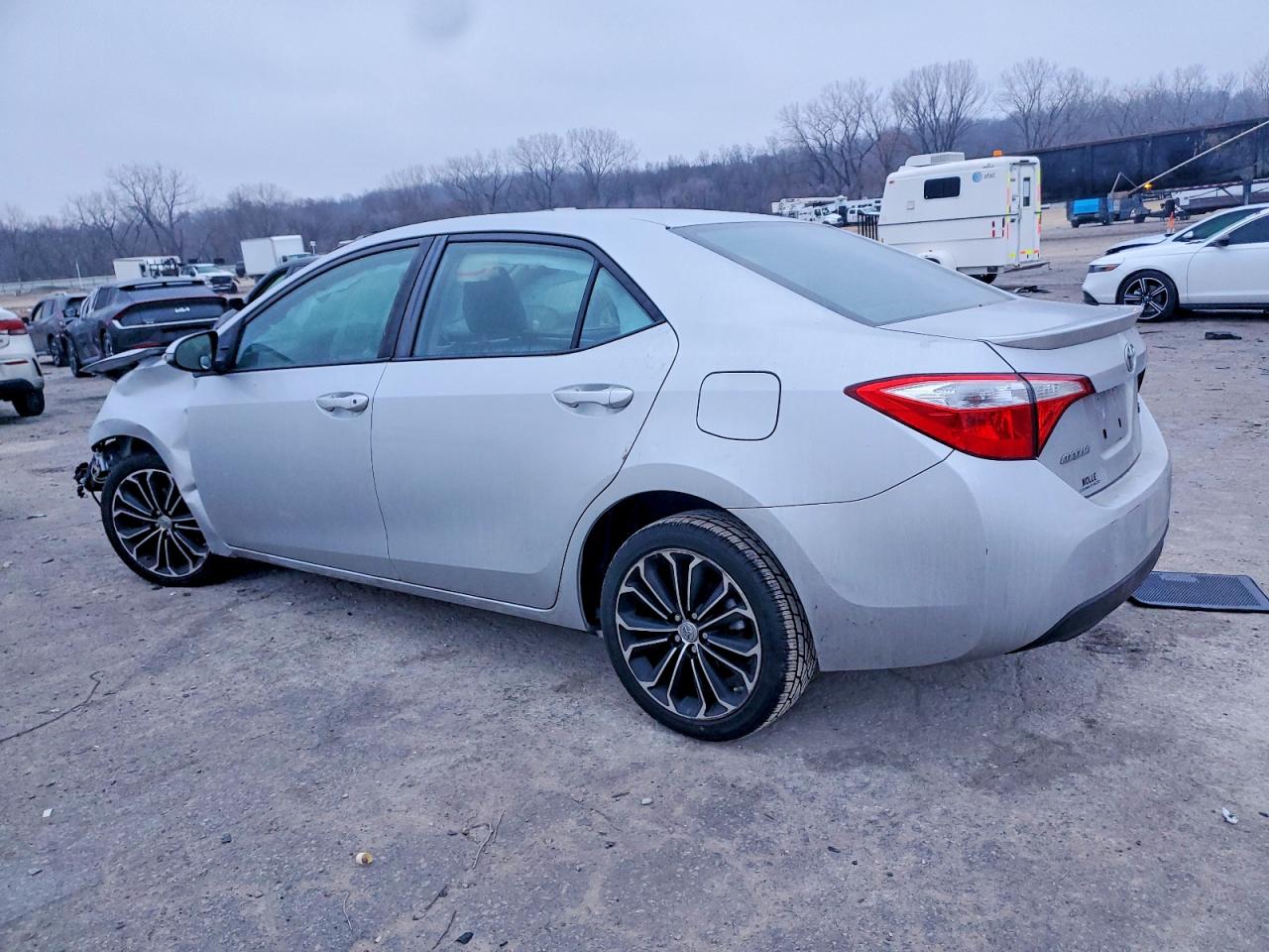 2014 TOYOTA COROLLA L photo 2