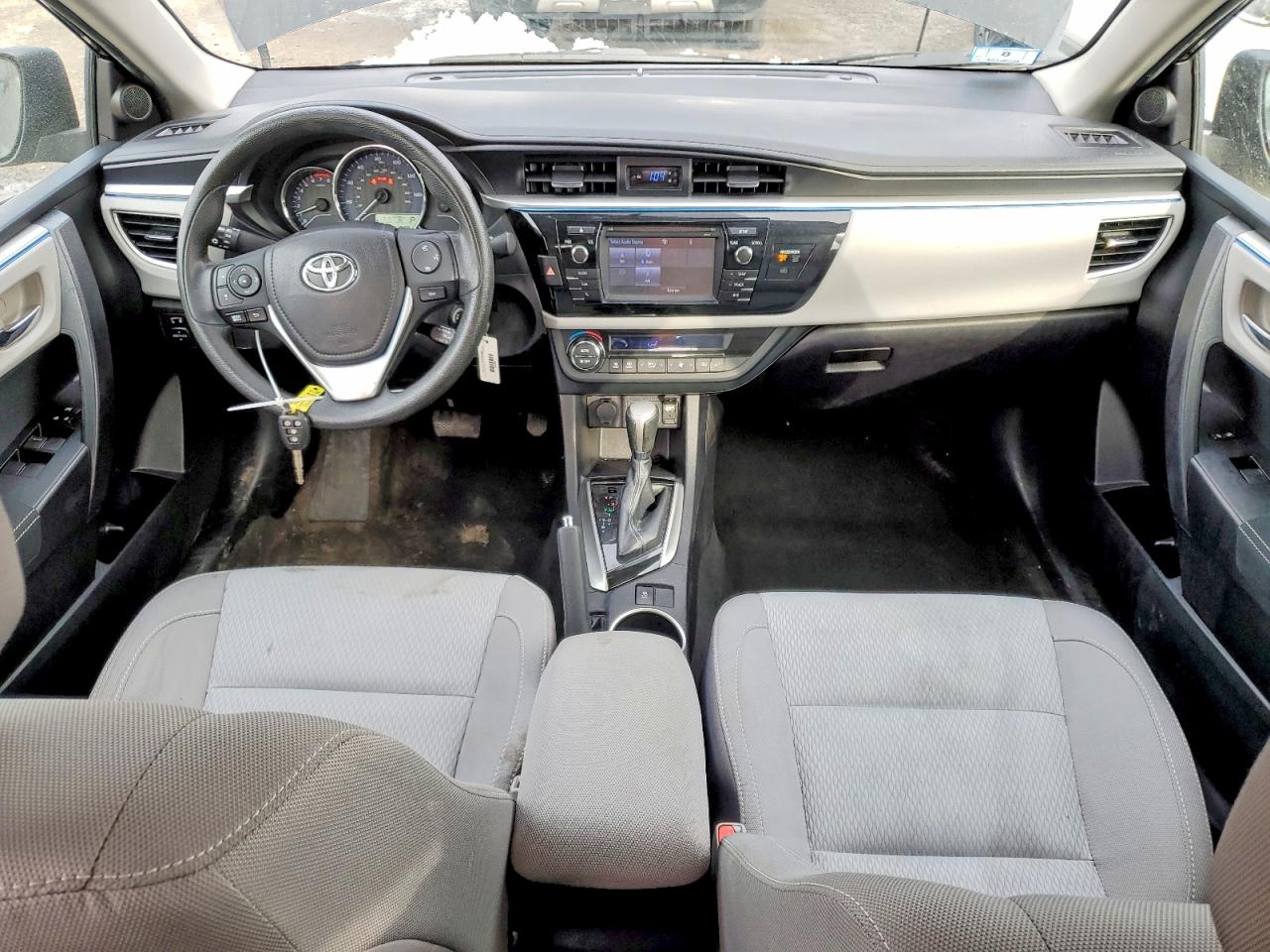 2016 TOYOTA COROLLA L photo 8