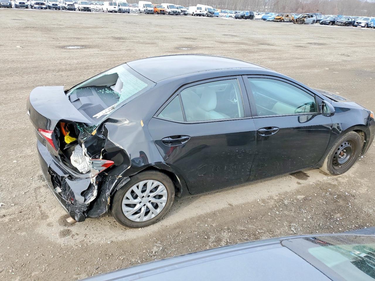2016 TOYOTA COROLLA L photo 3