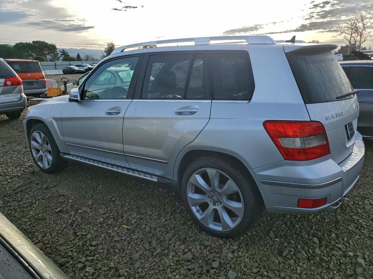2010 MERCEDES-BENZ GLK 350 4MATIC photo 2