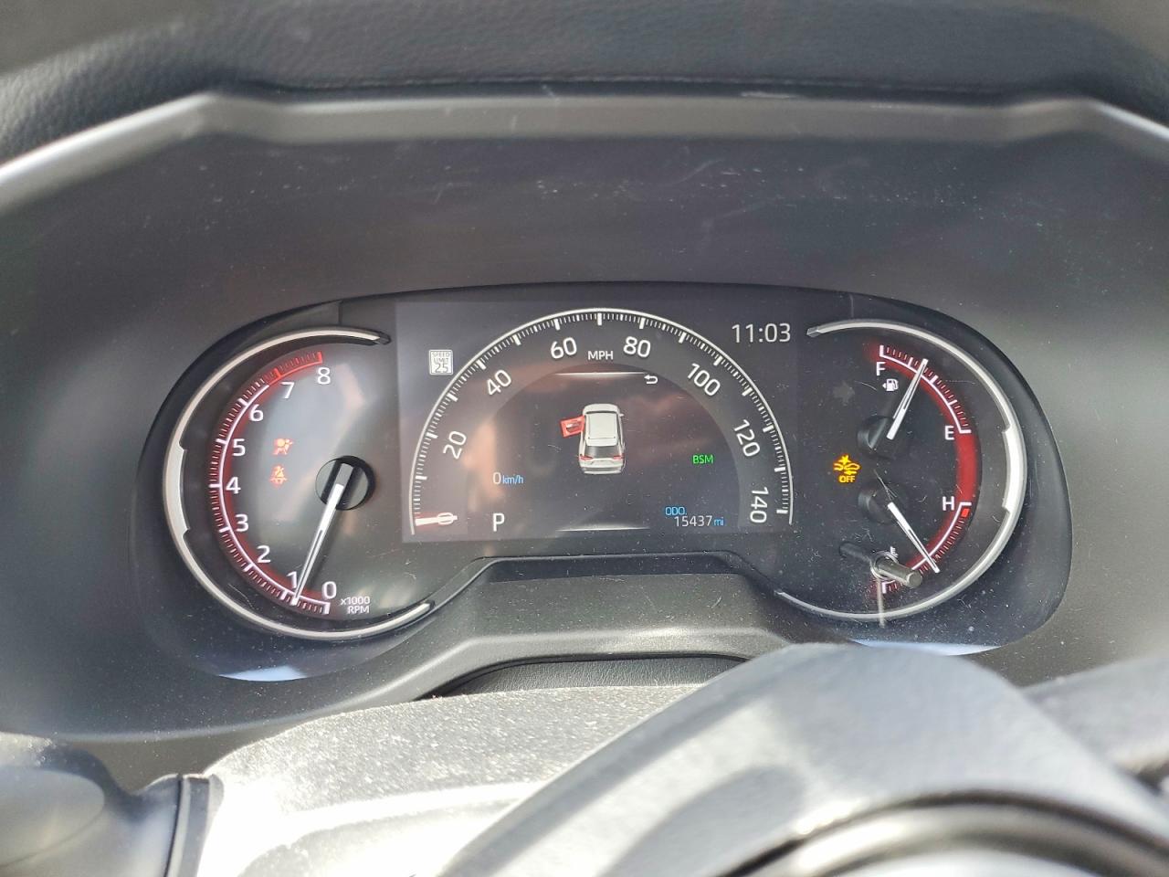 2024 TOYOTA RAV4 XLE photo 9