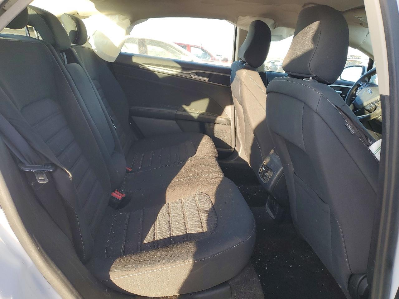 2020 FORD FUSION SE photo 10
