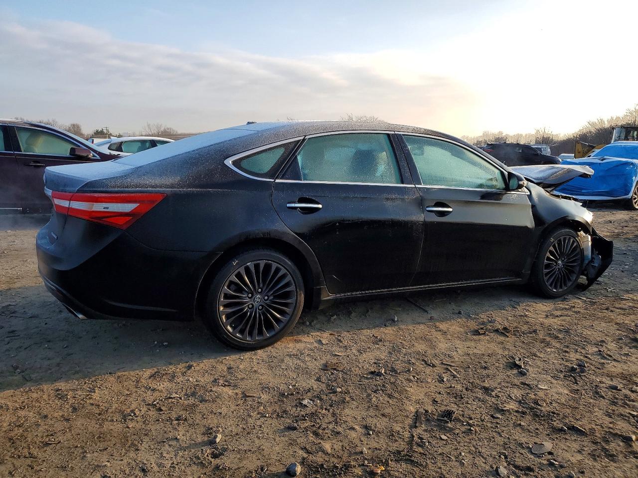 2016 TOYOTA AVALON XLE photo 3