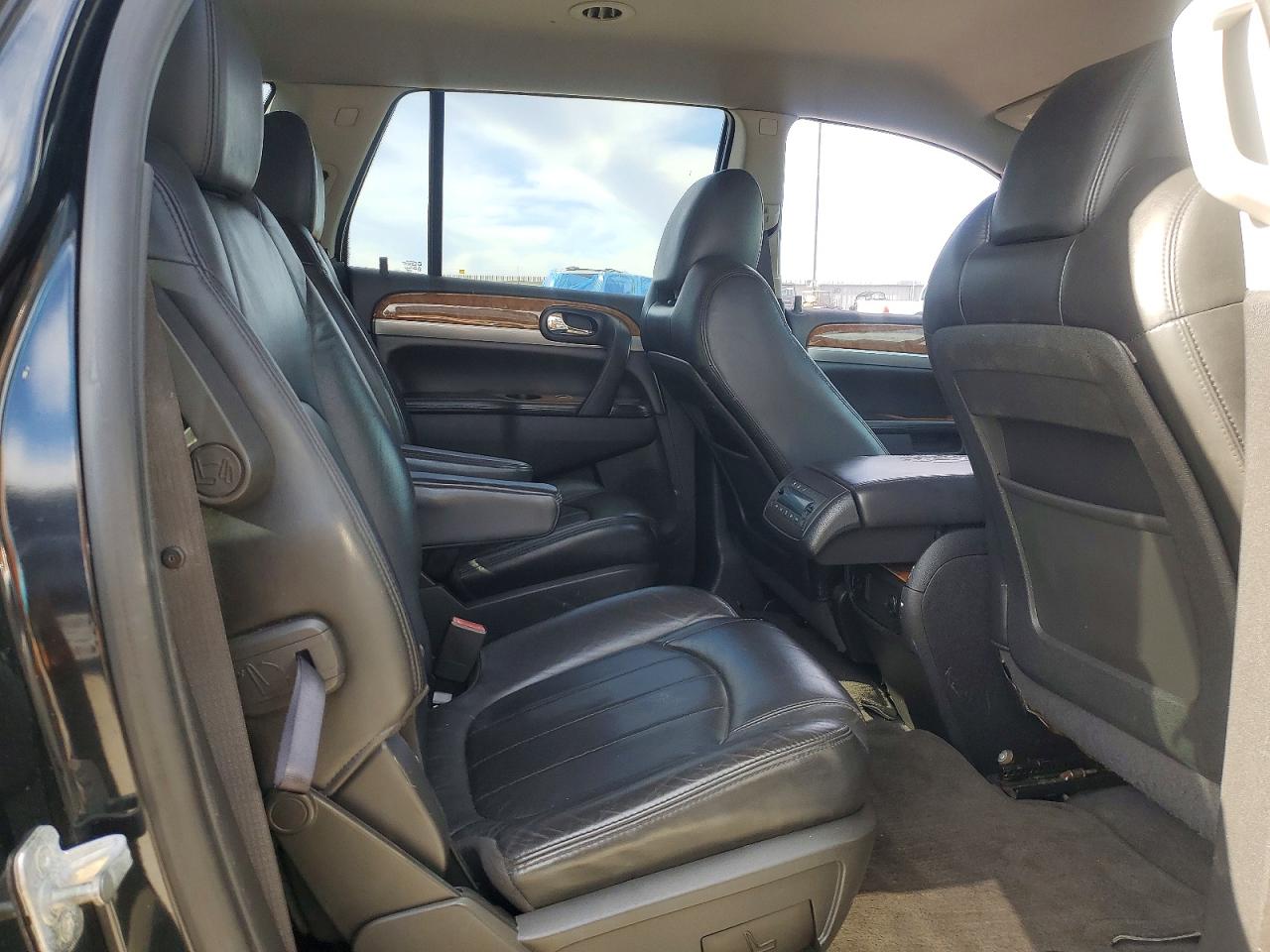 2011 BUICK ENCLAVE CXL photo 21