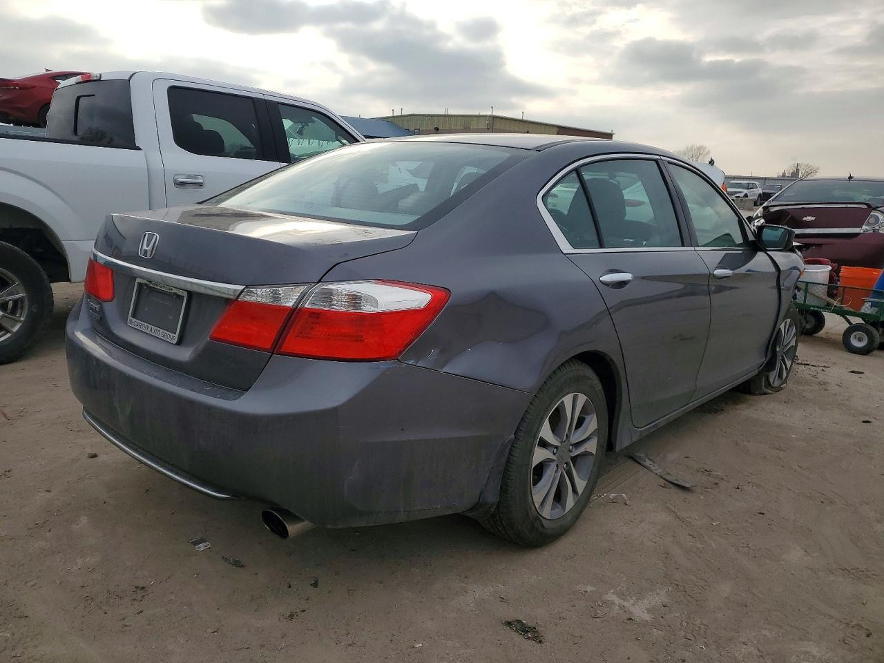 2015 HONDA ACCORD LX photo 3