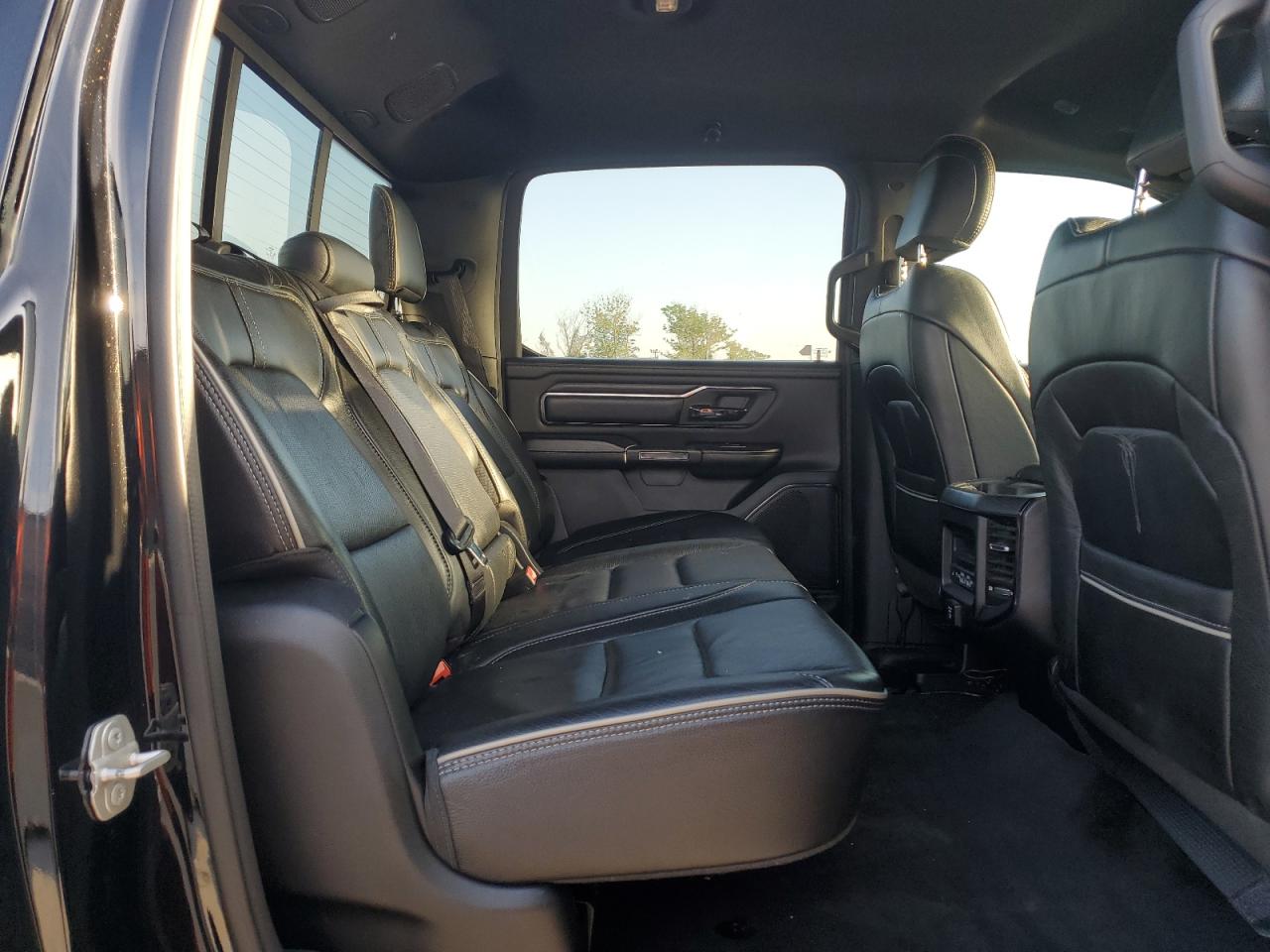 2023 RAM 1500 LIMITED photo 10