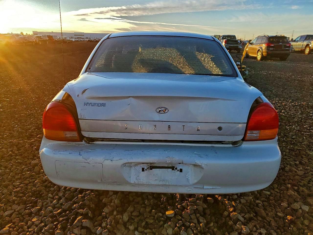 2001 HYUNDAI SONATA GL photo 6