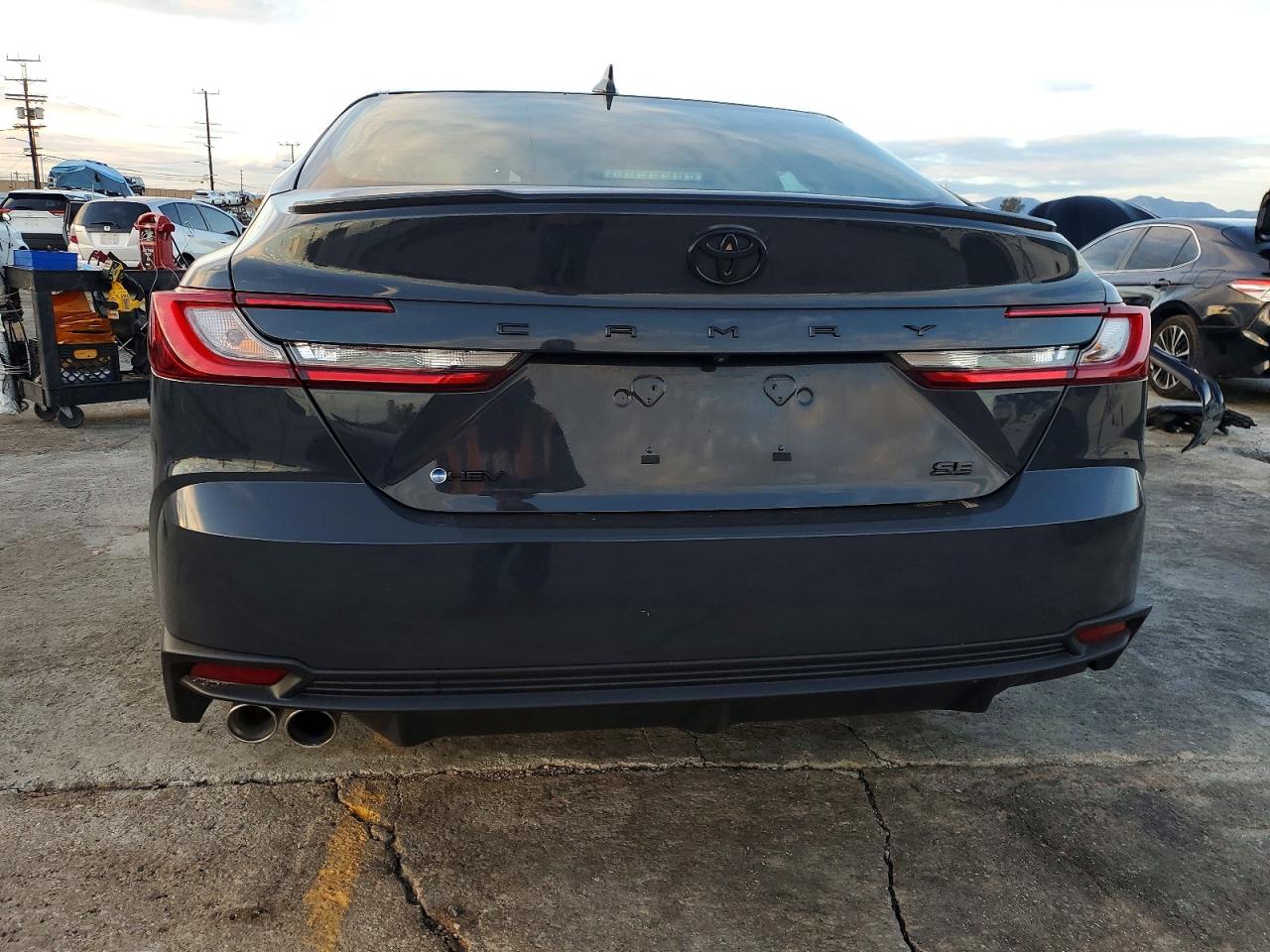 2025 TOYOTA CAMRY SE photo 6