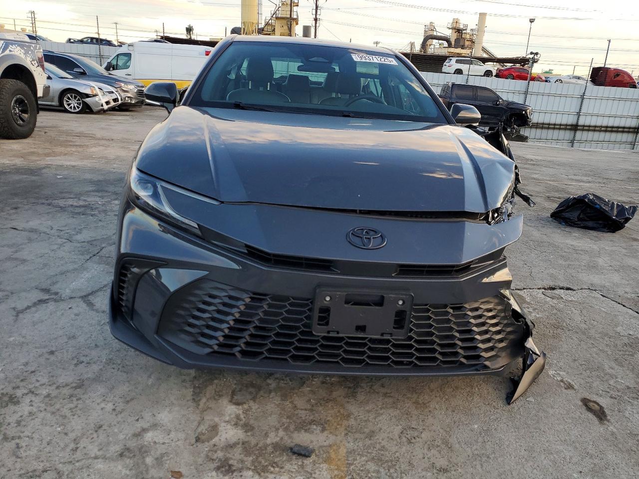 2025 TOYOTA CAMRY SE photo 5
