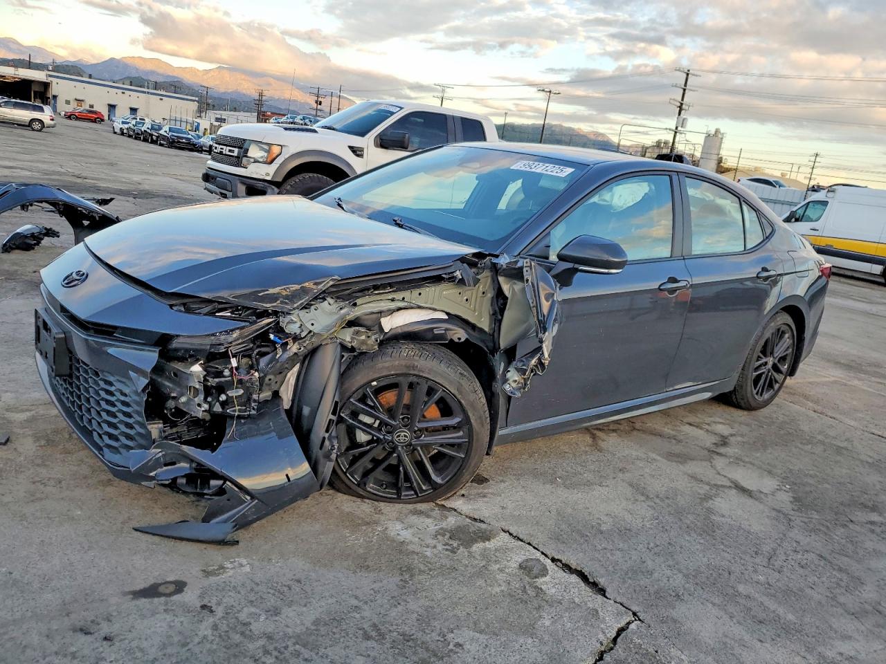 2025 TOYOTA CAMRY