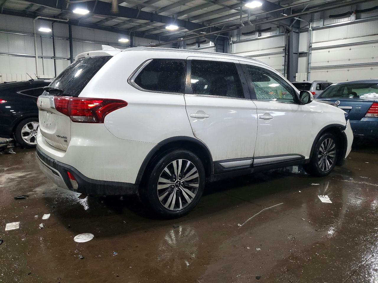 2019 MITSUBISHI OUTLANDER SE photo 3
