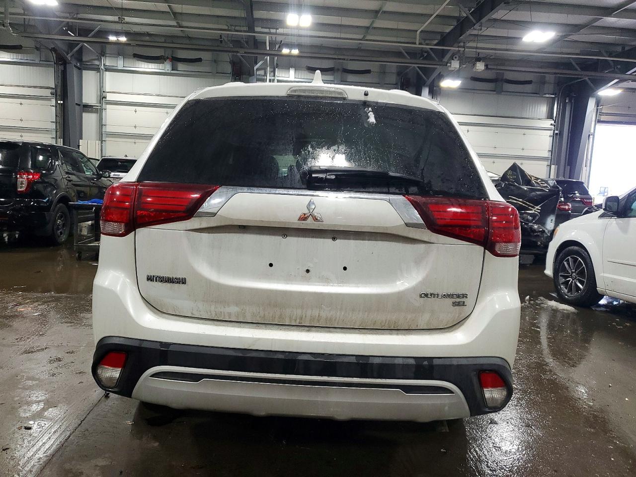 2019 MITSUBISHI OUTLANDER SE photo 6