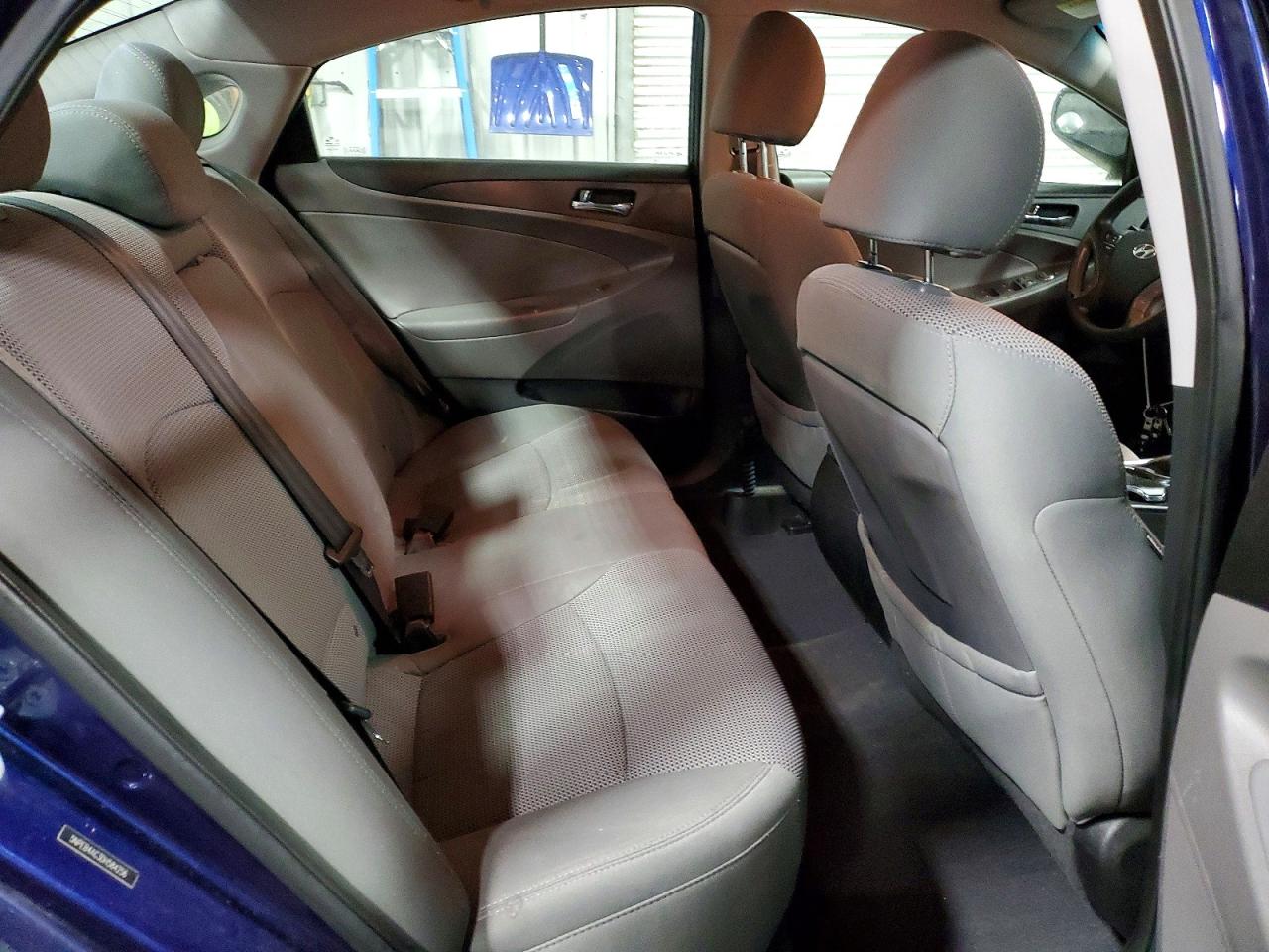 2013 HYUNDAI SONATA GLS photo 10