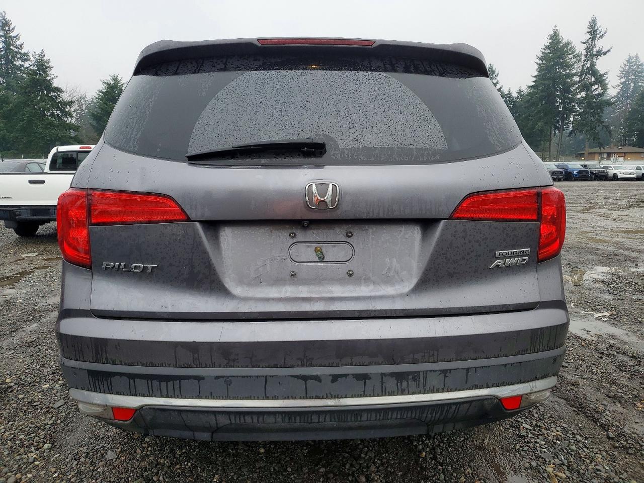 2016 HONDA PILOT TOURING photo 6
