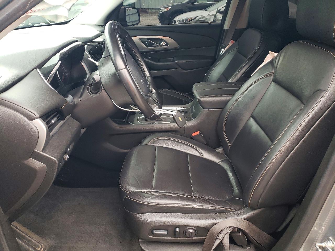 2019 CHEVROLET TRAVERSE LT photo 7