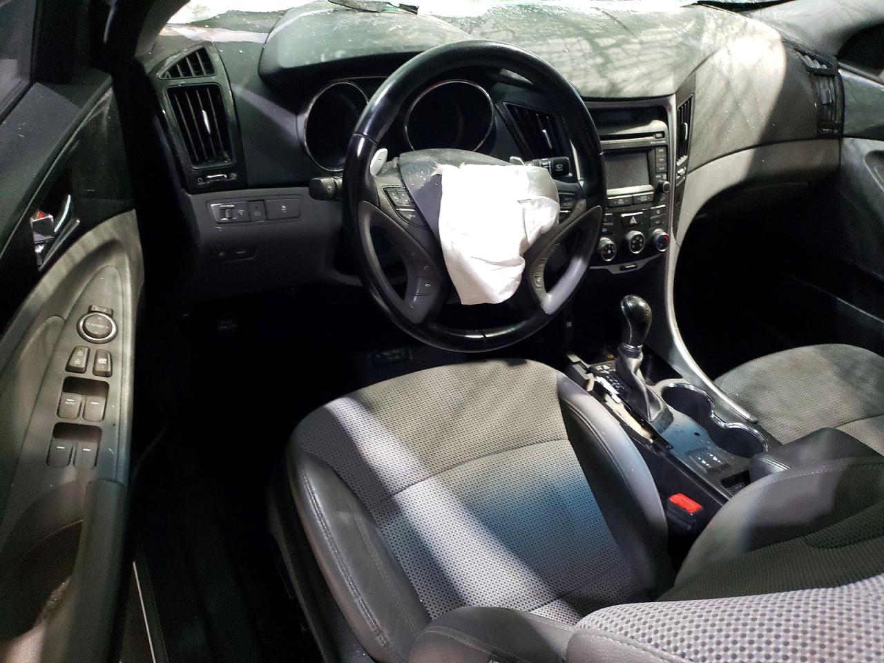 2014 HYUNDAI SONATA SE photo 8