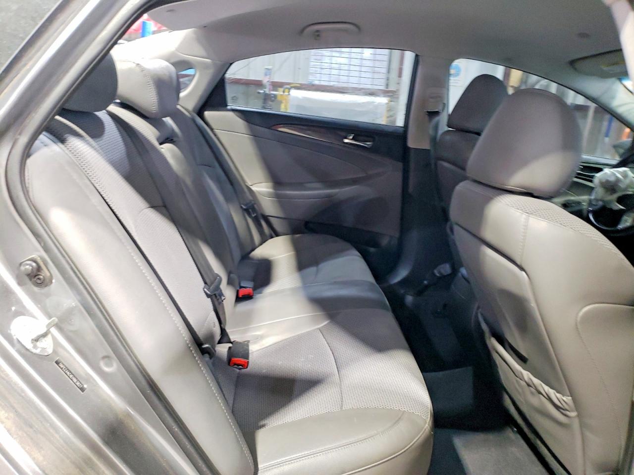 2014 HYUNDAI SONATA SE photo 10