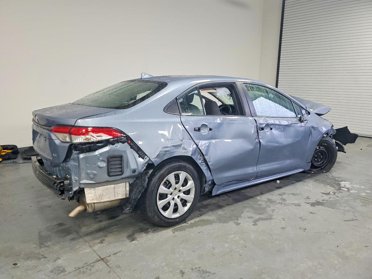 2024 TOYOTA COROLLA LE photo 3