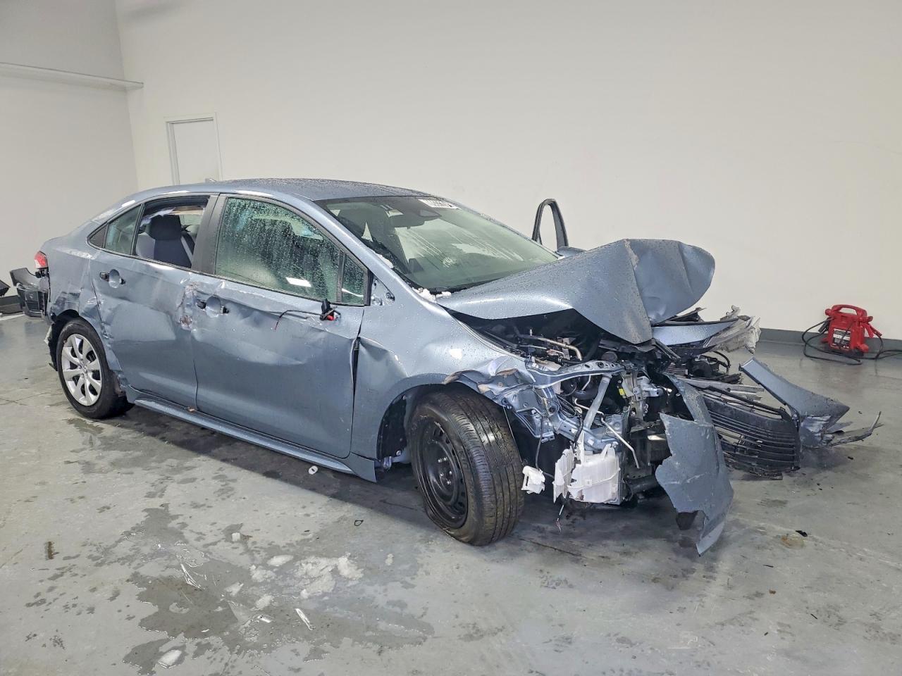2024 TOYOTA COROLLA LE photo 4